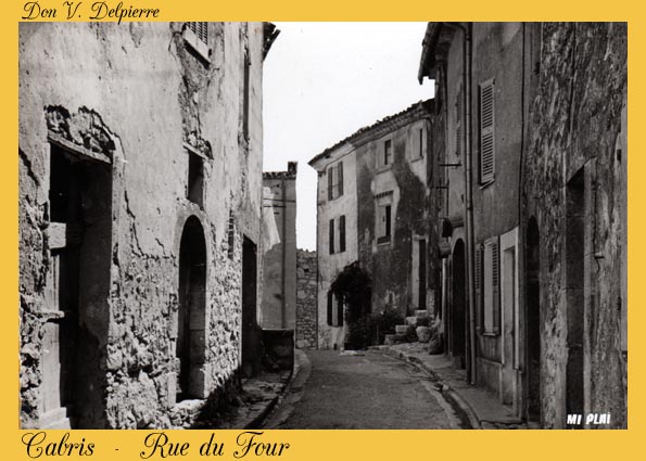 138 - Cabris - Rue du Four
