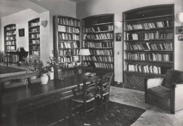 95 � Cabris � La Messugui�re � La Salle de Lecture �